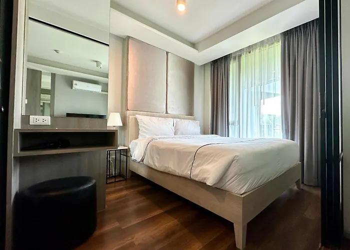 6Th Avenue Surin Condo