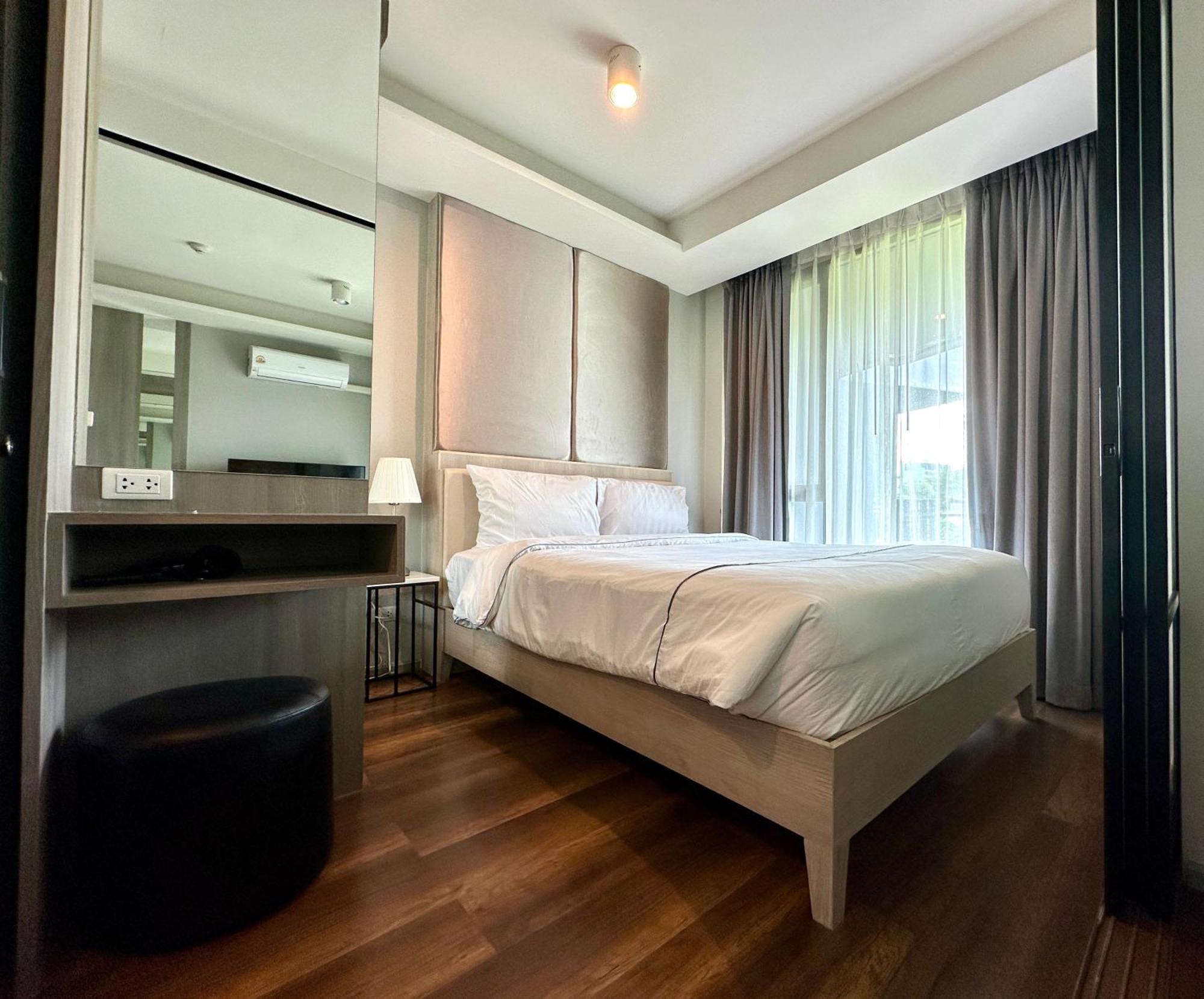 6th Avenue Apartment